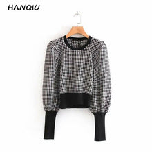 Load image into Gallery viewer, Vintage puff sleeve black white pull plaid sweater women pullovers casual o neck houndstooth knitted sweater kawaii tops winter